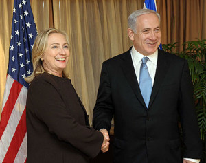 Clinton meets with PM Netanyahu. 