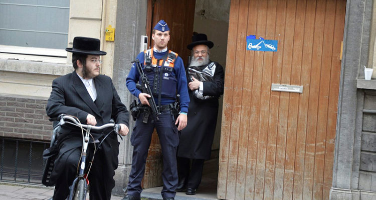 Despite terror threats, Belgium to strip Jewish community of federal protection