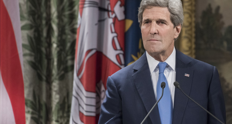 Kerry Mocks Netanyahu on Foreign Policy