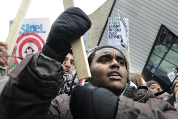 Anti-Israel protest. (arindambanerjee/Shutterstock.com)