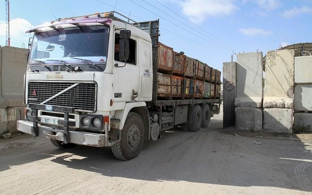 Israel opens crossing into Gaza; Hamas blocks passage of goods
