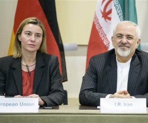 Iranian Foreign Zarif, {R), and European Union High Representative Mogherini during a meeting. (AP Photo/Brendan Smialowski)