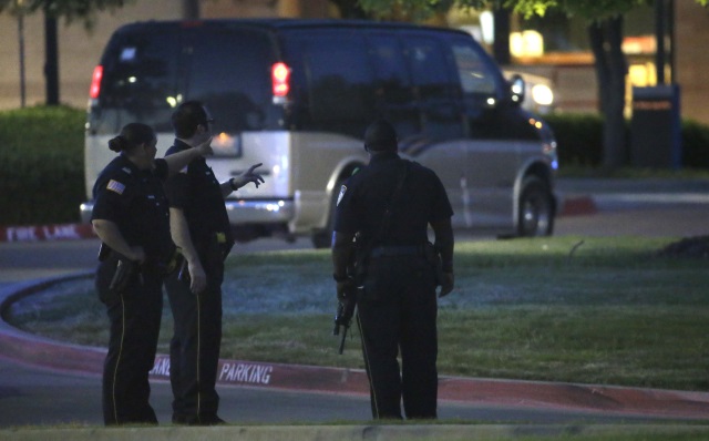Two attackers killed outside Mohammed cartoon contest in Texas