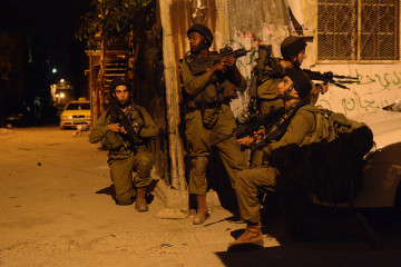 IDF forces Hebron