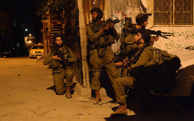 Palestinian terrorist shot in attempted attack in Hebron