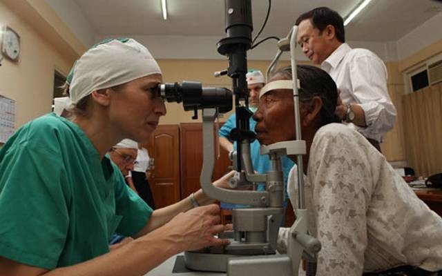 Israeli Volunteer Doctors Restore Eyesight to Dozens of Patients in Kyrgyzstan