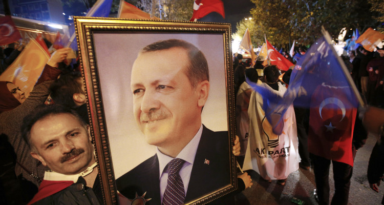 Anti-Semitic Erdogan wins big in Turkey election