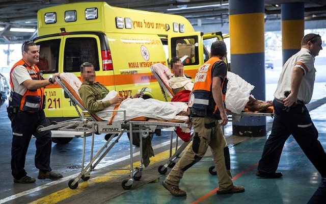 Palestinian terrorist wounds two Israelis in Hebron stabbing attack