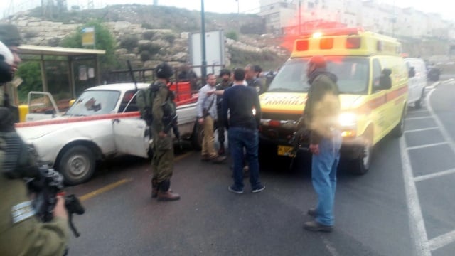 3 Palestinian terrorists wound 3 IDF soldiers in 2 attacks
