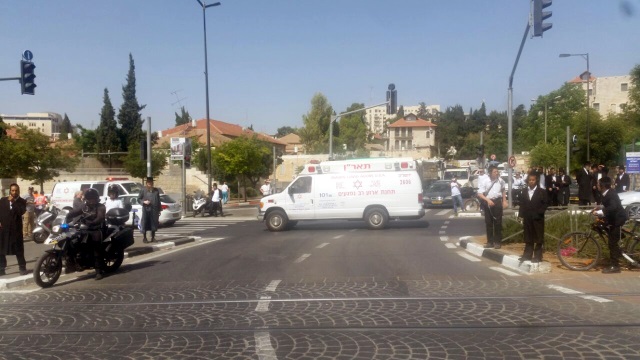 Palestinian terrorist wounds Israeli in Jerusalem stabbing attack