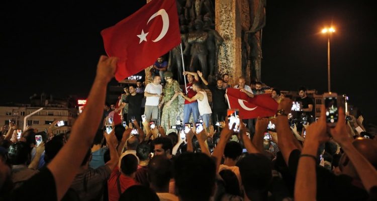 Failed coup in Turkey: 250 dead, over 1,400 wounded