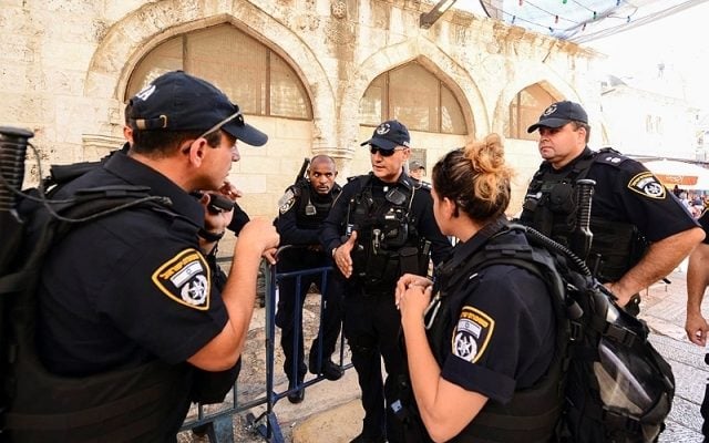 Police arrest 2 Palestinians for assault on Temple Mount