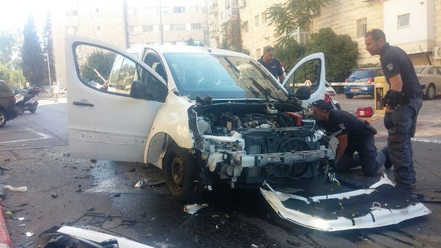 Man wounded in Jerusalem criminal-related car explosion