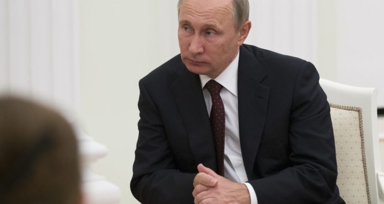 Report: Putin to host Israeli-Palestinian talks in Moscow