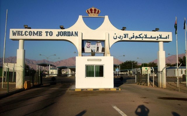 Jordan turns back Israelis carrying religious artifacts