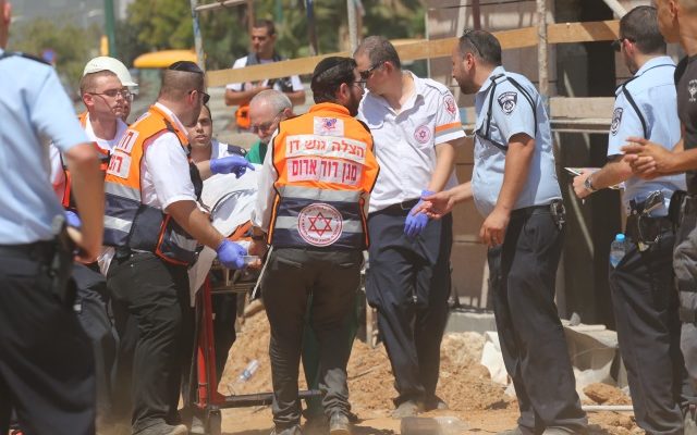 2 killed, scores wounded in Tel Aviv building collapse
