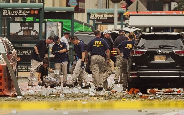 FBI questions suspects in connection to Manhattan bombing