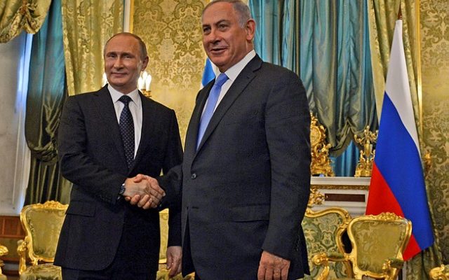 Kremlin pushing for Israeli-Palestinian summit in Moscow