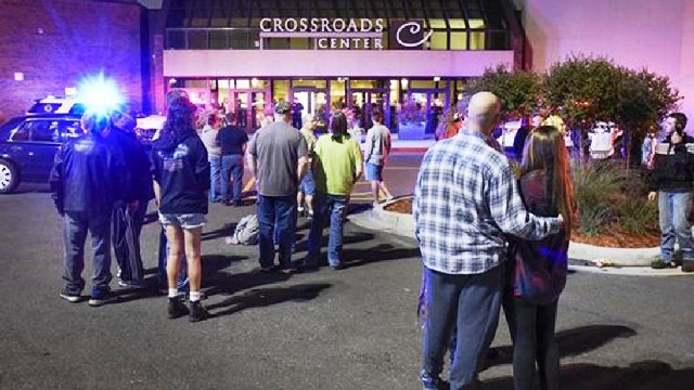 Man stabs 8 at Minnesota mall; Islamic terrorism suspected 