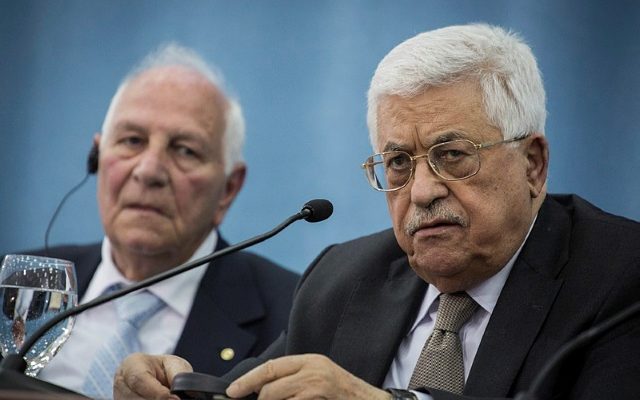 Palestinian officer pardoned after sent to prison for criticizing Abbas
