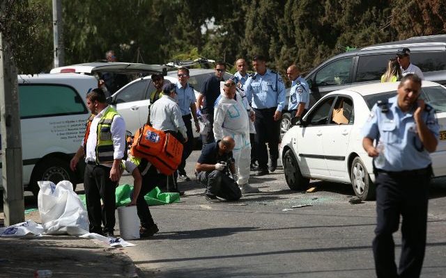 Palestinian terrorist kills 2, wounds 6 in Jerusalem shooting attack