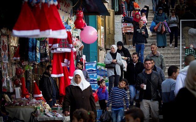 Police warn of spike in crimes against Israelis shopping in Palestinian areas