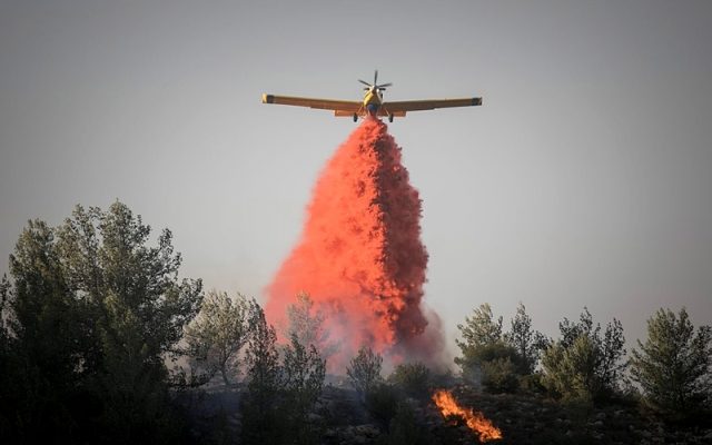 Israel to send two firefighting planes to battle raging wildfires in Greece