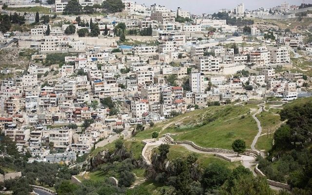 Netanyahu orders action against illegal Arab construction
