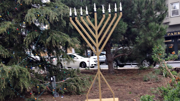 Synagogue vandalized, menorah stolen in 2 separate incidents in California