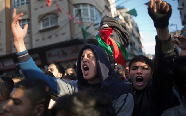 Thousands protest power crisis in Gaza