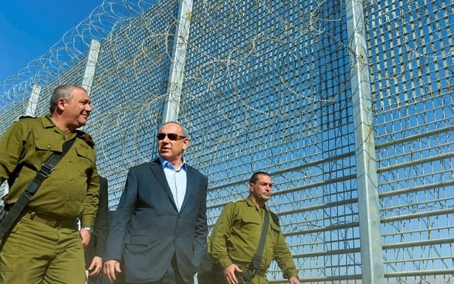 Netanyahu’s support for Trump’s wall angers Mexicans