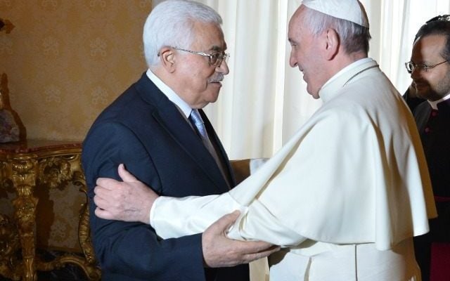 Pope embraces Abbas, expresses concern over Jerusalem