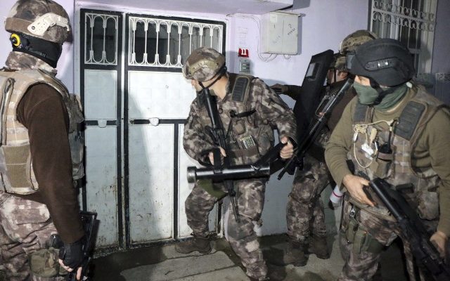 Turkey arrests 750 ISIS suspects