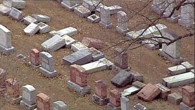 Vandals topple dozens of headstones at Missouri Jewish cemetery