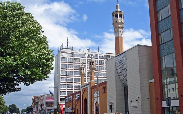 The new London: 423 new mosques; 500 closed churches