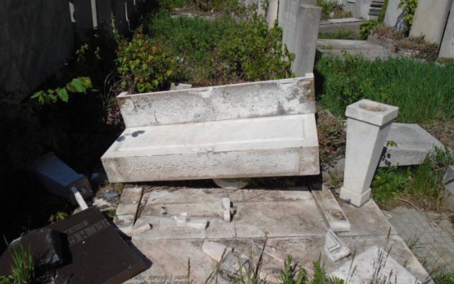 Jewish cemetery vandalized in Romania