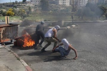 Palestinian rioters