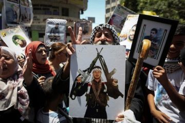 Palestinians show support for imprisoned terrorists