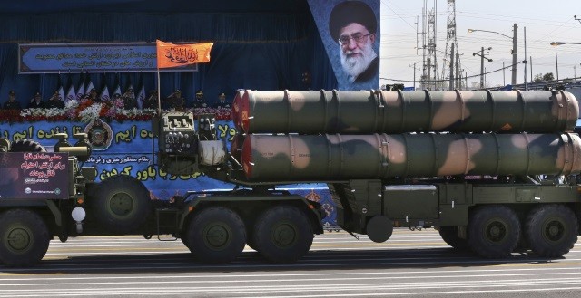 Iran flaunts advanced S-300 air defense missiles