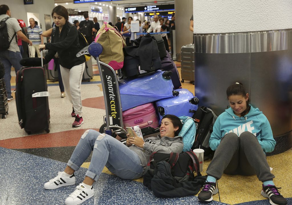 Miami residents leave ahead of Hurricane Irma