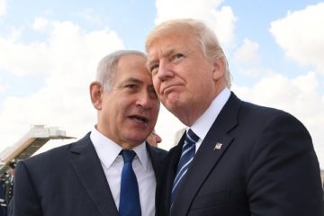 US President Donald Trump with Israeli Prime Minister Benjamin Netanyahu. (Flash 90)