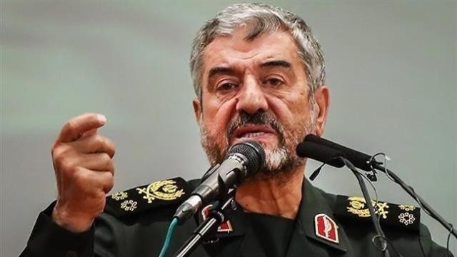 Iranian general threatens to attack US bases in Middle East