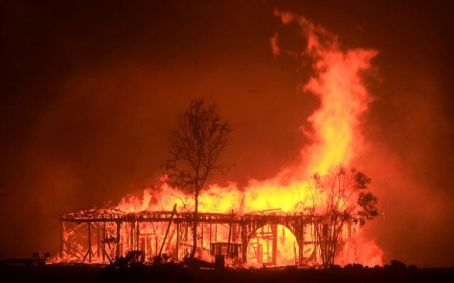 At least 10 killed in California firestorm