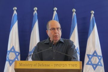 Moshe Ya'alon in Tel Aviv. (Daniel Bar-on/TPS)