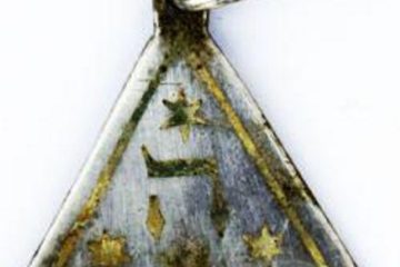 pendant belonging to Karoline Cohn