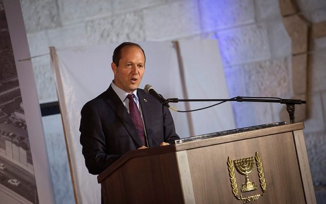 Jerusalem Mayor Nir Barkat enters national political stage