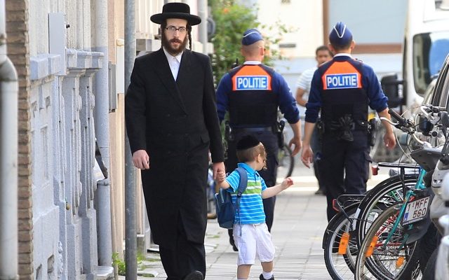 Belgium: Jewish community files lawsuit over kosher slaughter ban