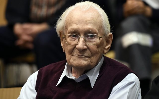 Accountant of Auschwitz bids for clemency to avoid prison