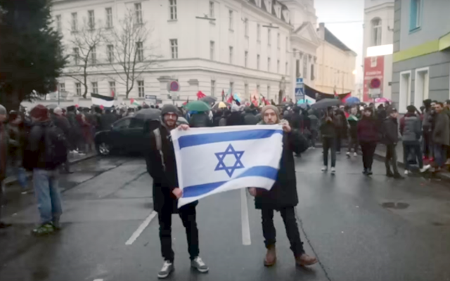 Austria: Jewish students fined for waving Israeli flag