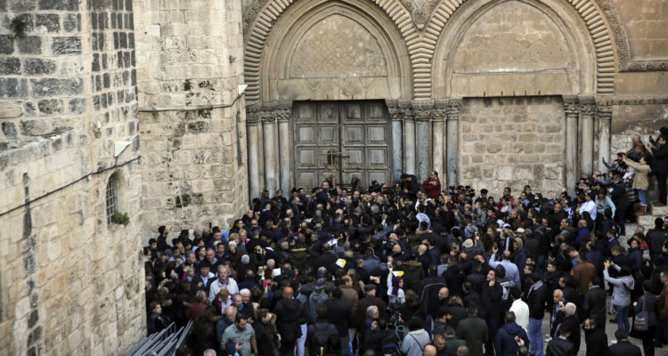Church of the Holy Sepulchre to reopen; negotiations launched to resolve tax dispute